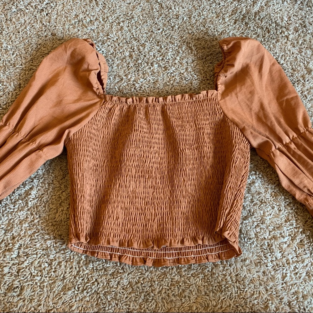 Rusty puff sleeve top